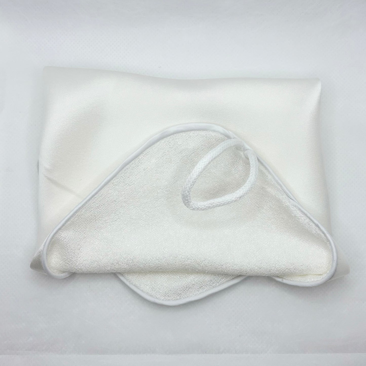 The Linen Ritual Set