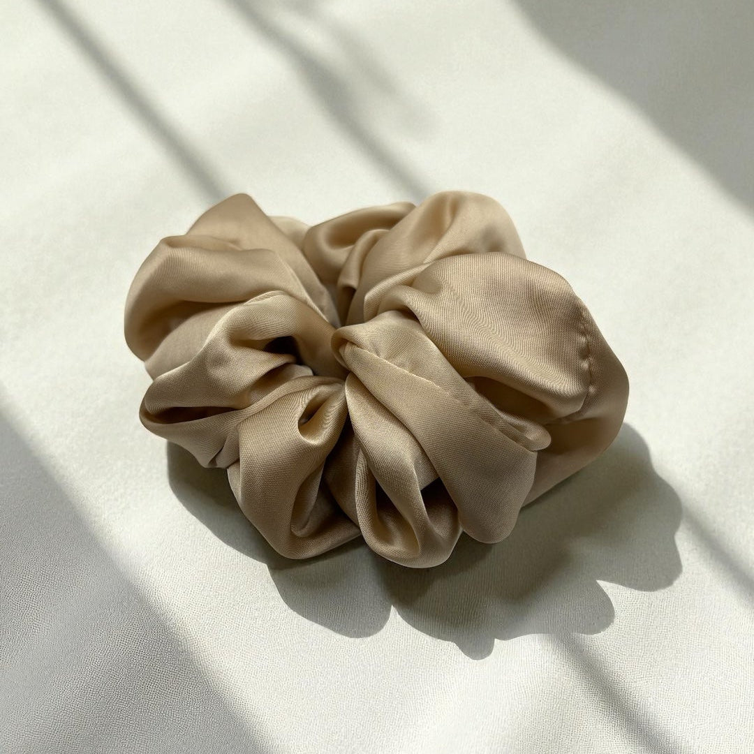 Luxe Hair Set: Silk Scrunchie & Clip - Bambière